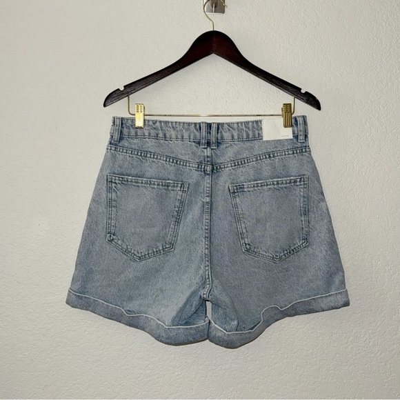 Bershka Denim Women's Light Blue High Waisted Rolled Cuff Shorts size 10 - Picture 3 of 12